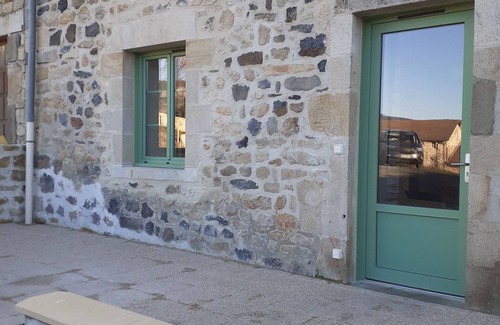 Saint-Julien-Chapteuil Apartamento | Apartment "soleil" terrace private parking