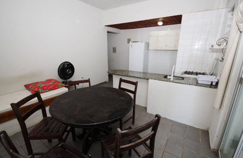 Maria Farinha Apartamento | Apartamento 02 vistas laterales / mar, planta baja, 1 suite y 1 dormitorio. Maradentro solar