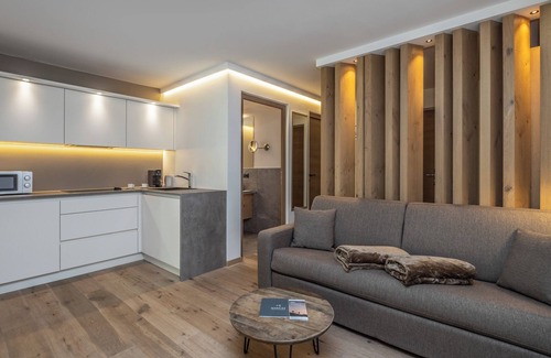 Burgusio Apartamento | Apartment 1 with use of a swimmingpool and a sauna