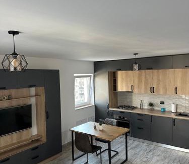 Sector 4 Apartamento | Apartment 2 Camere 10min metrou Aparatori