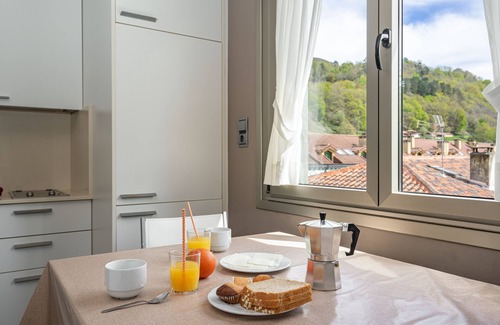 Cangas de Onís Apartamento | Apartamento '3ºd Apartamento 4 Adultos' con balcón y Wi-Fi