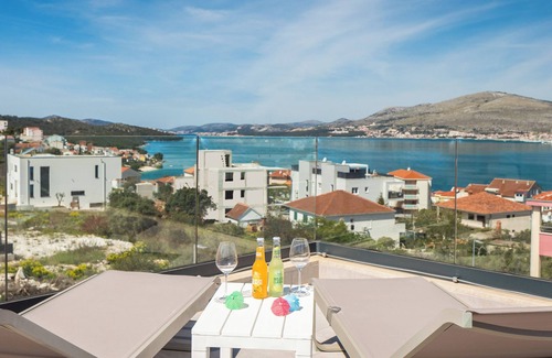 Okrug Gornji Apartamento | Apartment Alegria in Ciovo