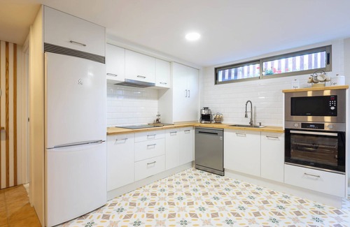 Vigo Apartamento | Apartamento 'Almar' con piscina compartida, Wi-Fi y aire acondicionado