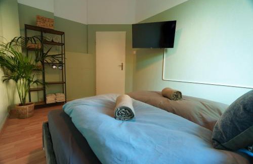 Vorderer Westen Apartamento | Apartment am Tannenwäldchen im Vorderer Westen Kassel by CASTORA HOMES