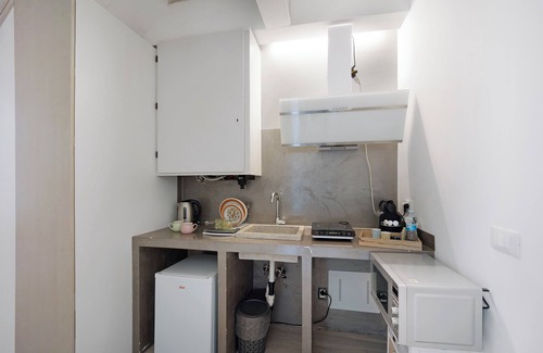 Albenga Apartamento | Apartamento 'Ama' con balcón, Wi-Fi y aire acondicionado