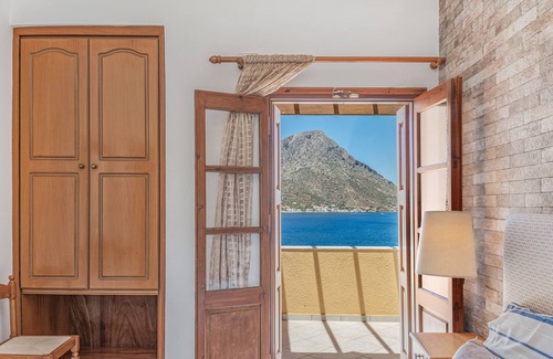 Kamari Apartamento | Apartamento 'Amphitrite -' con vistas al mar, Wi-Fi y aire acondicionado