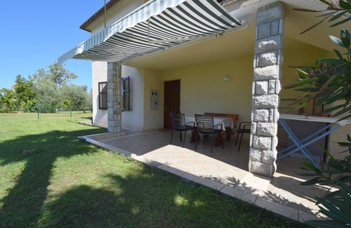 Njivice Apartamento | Apartment Anica for 6 people