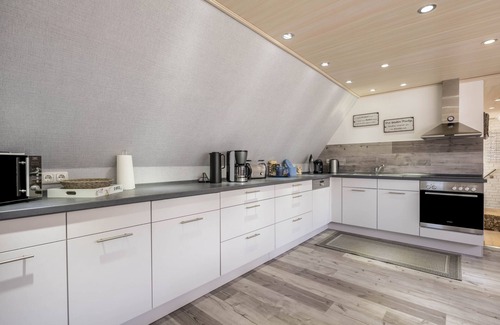 Ratekau Apartamento | Apartamento 'Ankerplatz Maria' con terraza compartida, jardín compartido y Wi-Fi