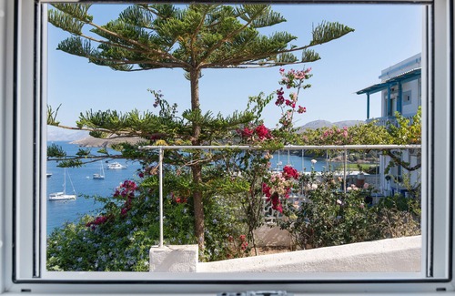 Leros Apartamento | Apartamento "Anna House" con vistas al mar, jardín y Wi-Fi