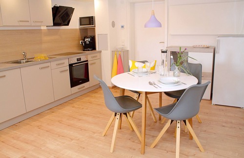 Gemarkung Tieringen Apartamento | Apartment 'Apfelwiese' with Private Terrace, Private Garden and Wi-Fi
