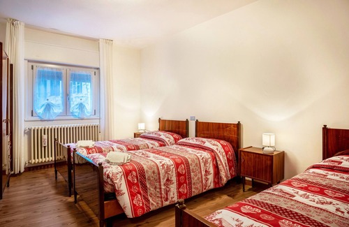 Caderzone Terme Apartamento | Apartment 'Appartamento Piazzi 1' with Mountain View, Balcony and Wi-Fi