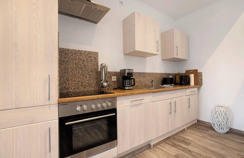 Schwesing Apartamento | Apartamento 'Appartment 1 - Engelsburg' con jardín compartido, balcón y Wi-Fi