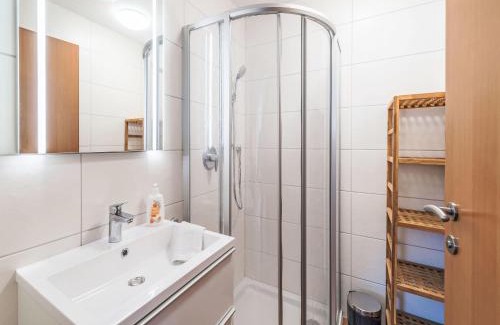 Hollersbach im Pinzgau Apartamento | Apartment Evi by Interhome