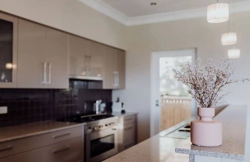 Bicheno Apartamento | Apartment on James - Heart of Bicheno