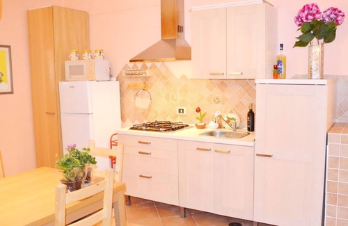 Ercolano Apartamento | Apartamento "B" en villa con jardín, parking y wifi