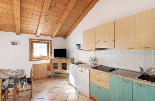 Trepalle Apartamento | Apartamento "Bait del Pont 51" con vistas a la montaña, Wi-Fi y jardín