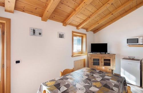 Trepalle Apartamento | Apartamento "Bait del Pont 51" con vistas a la montaña, Wi-Fi y jardín