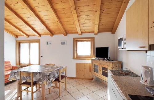 Trepalle Apartamento | Apartamento "Bait del Pont 51" con vistas a la montaña, Wi-Fi y jardín