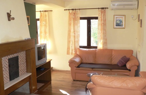 Popovici Apartamento | APARTAMENTO BAULE CON PISCINA