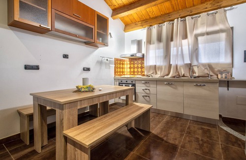 Porto Torres Apartamento | Apartment "Beb Mediterraneo Guest House" with Sea View, Wi-Fi & A/C