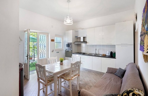 Agerola Apartamento | Apartamento 'Bella Veduta Luna' con vistas al mar y a la montaña, Wi-Fi y aire acondicionado.