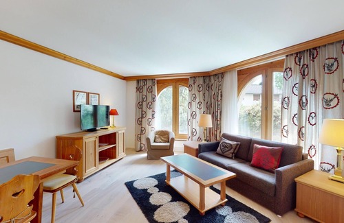 Zuoz Apartamento | Apartment Belvair 32 - Well-maintained and renovated 2.5-Room Apartment