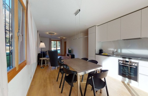 Maloja Apartamento | Apartment Blaunca - Bright Apartment with Terraces in Maloja