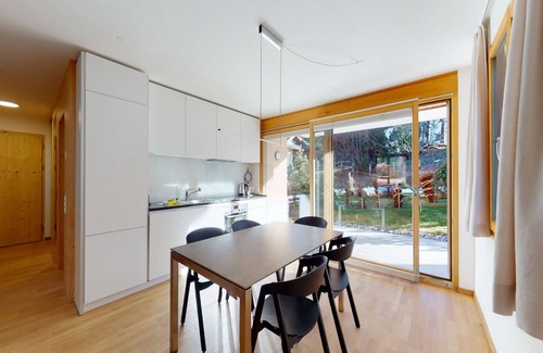 Maloja Apartamento | Apartment Blaunca - Bright Apartment with Terraces in Maloja