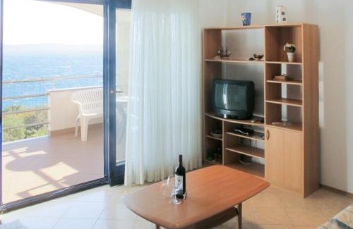 Ravni Apartamento | Apartment Blazina-1 by Interhome