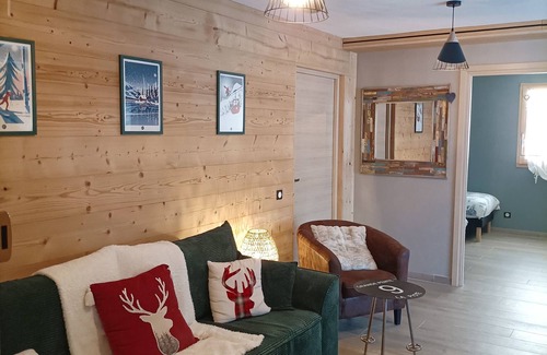 Saint-Jean-de-Sixt Apartamento | Apartment, bottom of chalet 5 min from La Clusaz & Grand Bo.