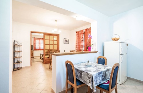 Slano Apartamento | Apartment Bobić- Three Bedroom Apartment with Balcony and Sea View