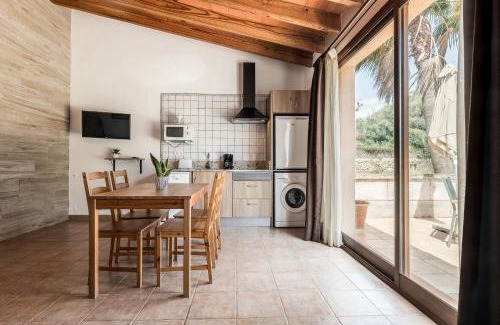 Campos Apartamento | Apartment Bougaivillea by Finca Es Torrent