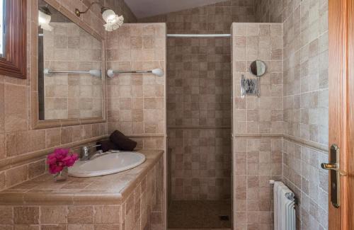 Campos Apartamento | Apartment Bougaivillea by Finca Es Torrent