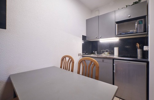 Allevard Apartamento | Apartamento 'Bulle Enchantée Lac Et Montagne' con piscina compartida, balcón y Wi-Fi