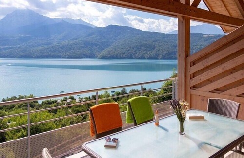 Chorges Apartamento | Apartamento en Lago Serre-Ponçon con Piscina