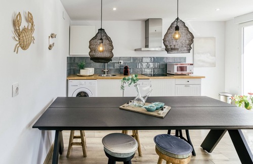 Llanca Apartamento | Apartamento 'Ca La Maca Mediterrani' con vistas a la montaña, Wi-Fi y aire acondicionado