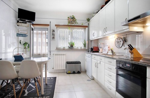 Figueira da Foz Apartamento | Apartamento 'Casa Da Mãe Maria' con vistas al mar, terraza compartida y Wi-Fi