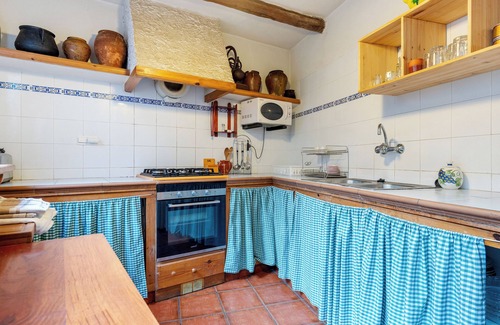 Masdenverge Casa | Apartamento 'Casa Elisa' con terraza privada, Wi-Fi y aire acondicionado