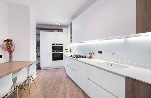 Domaso Apartamento | Apartamento "Casa Glicine" con vistas al lago, terraza privada y Wi-Fi