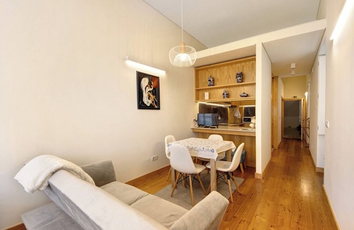 Aveiro Apartamento | Apartamento 'Casa Marques Ria View 1' con vistas al lago, balcón y Wi-Fi