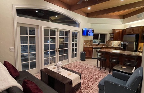 Kit Carson Casa | Apartment/Casita Poolside Apartment located in San Diego California Wine Country