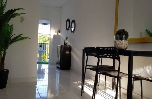 Los Charamicos Apartamento | Apartamento, céntrico en el pueblo y cerca de la playa, en Sosua.