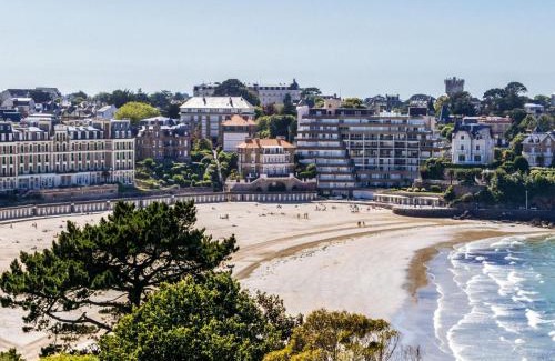 Dinard Apartamento | Apartment Château des Deux Rives by Interhome