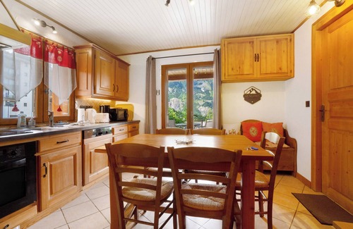 Villarodin-Bourget Apartamento | Apartamento 'Chez Stephane Et Estelle' con vistas a la montaña, terraza compartida y Wi-Fi