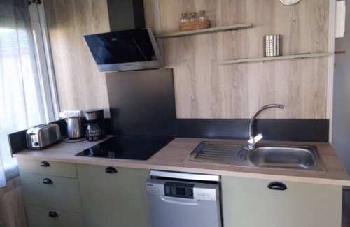 Pleumeur-Bodou Apartamento | Apartamento 'Chalet Premium 2' con terraza privada y jardín compartido