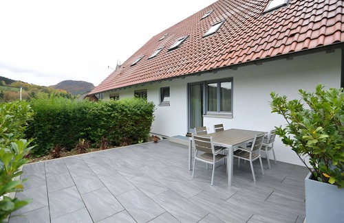 Gemarkung Laufen an der Eyach Apartamento | Apartamento 'Chalet' con vistas a la montaña y terraza privada