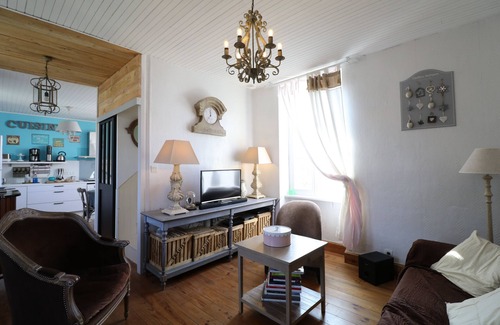 Le Palais Apartamento | Apartamento 'Chic Et Charme Belle Ile' con terraza privada, jardín privado y Wi-Fi