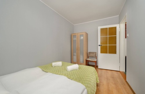Fabryczna Apartamento | Apartment Close to the Park by Renters