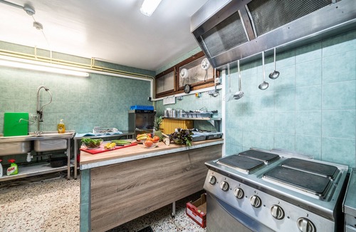 Abondance Apartamento | Apartamento 'Coeur De Charmy' con vistas a la montaña, terraza privada y Wi-Fi