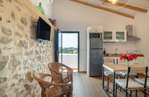 Setenil de las Bodegas Casa | Apartamento 'Cortijo El Polear' con vistas a la montaña, piscina privada y Wi-Fi